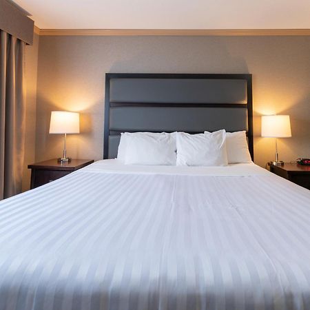 Prestige Radium Hot Springs Resort, Worldhotels Crafted Bagian luar foto