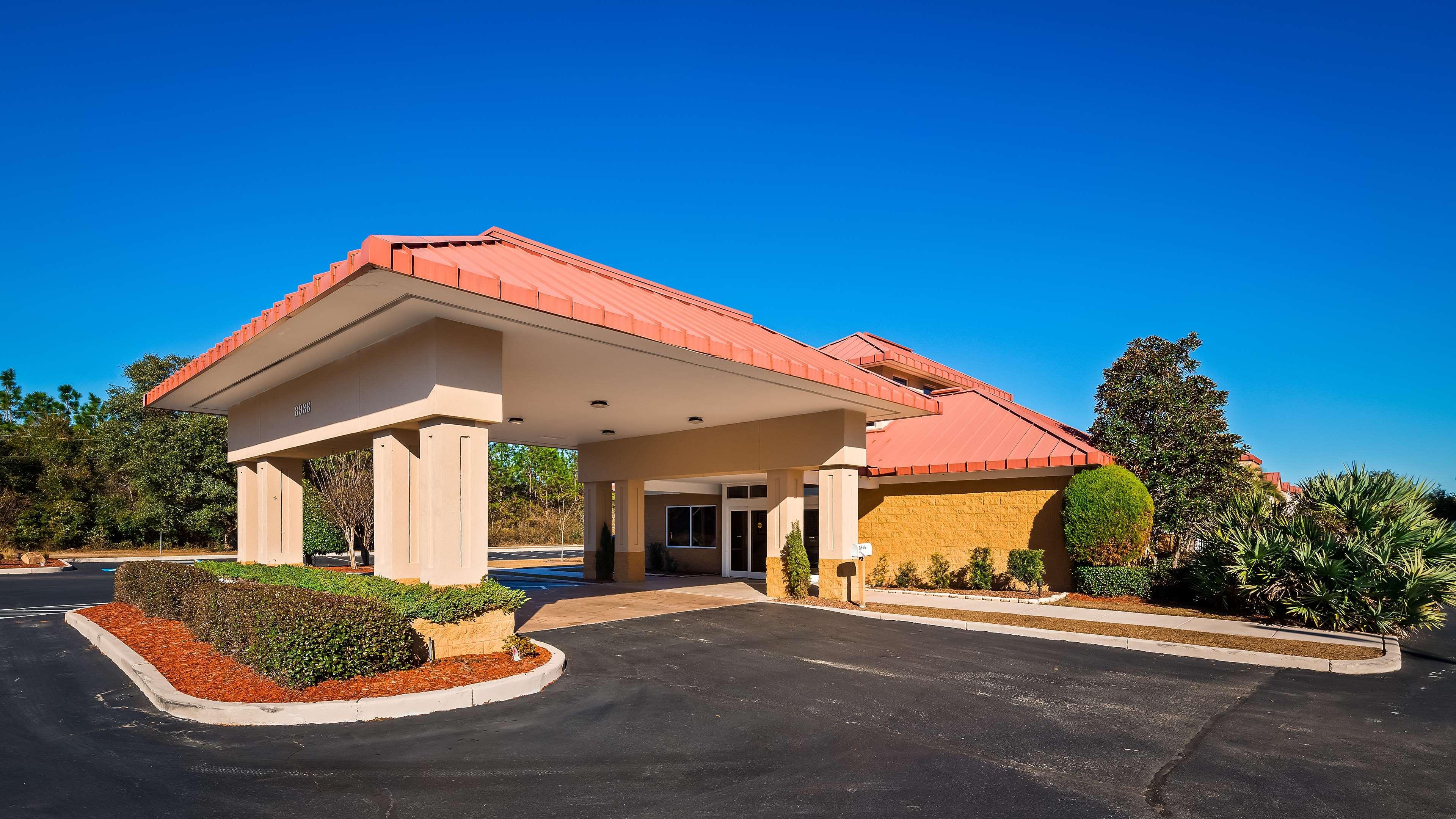 Prestige Radium Hot Springs Resort, Worldhotels Crafted Bagian luar foto