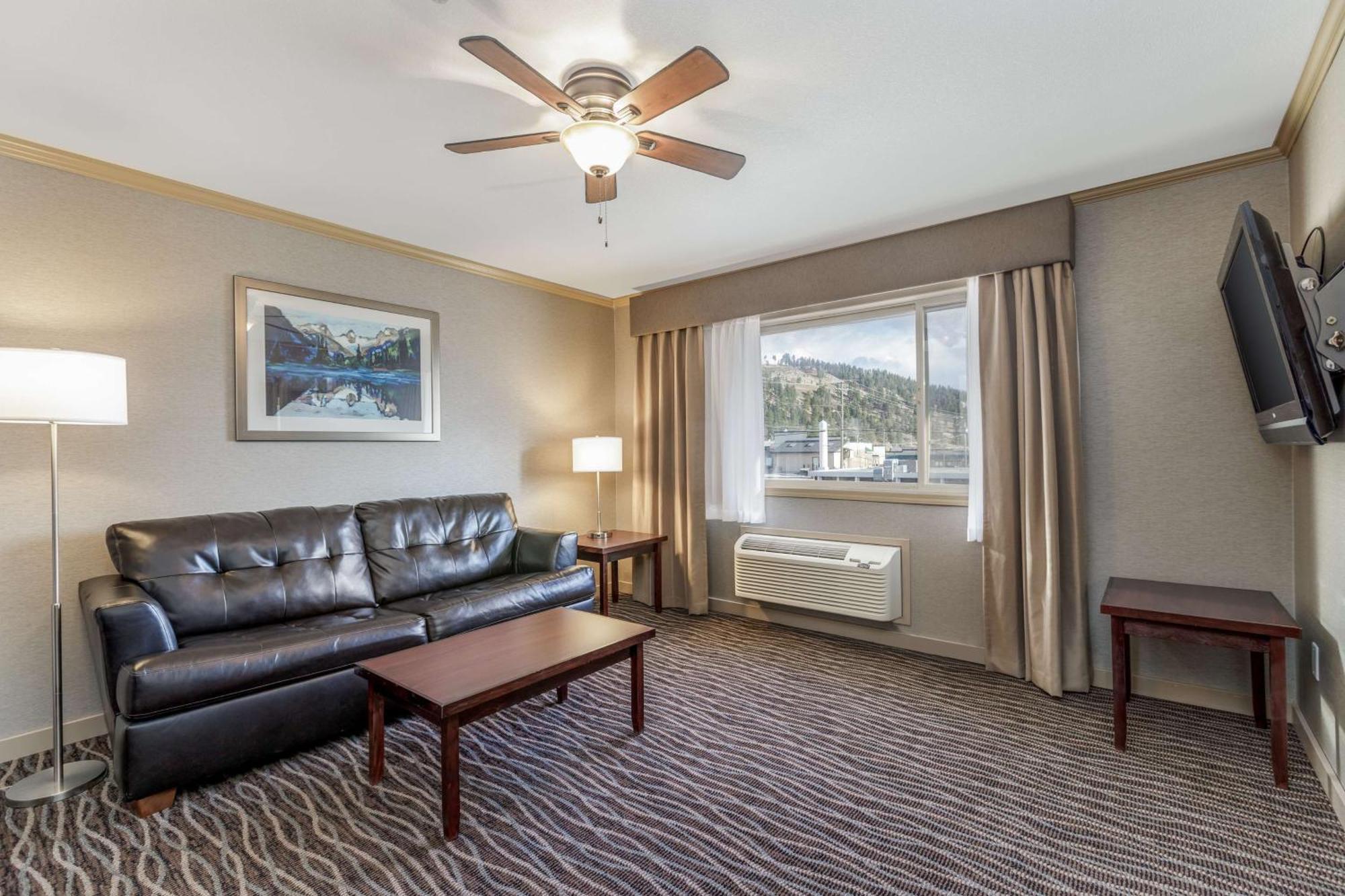 Prestige Radium Hot Springs Resort, Worldhotels Crafted Bagian luar foto
