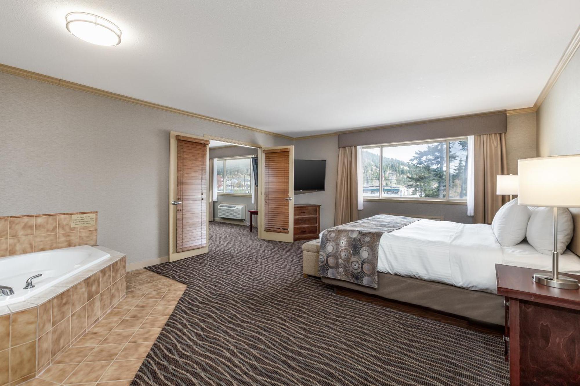 Prestige Radium Hot Springs Resort, Worldhotels Crafted Bagian luar foto